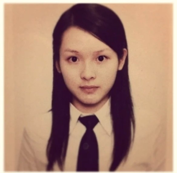 Ali中學嘅學生相已經係大眼瓜子臉嘅標準女神外型