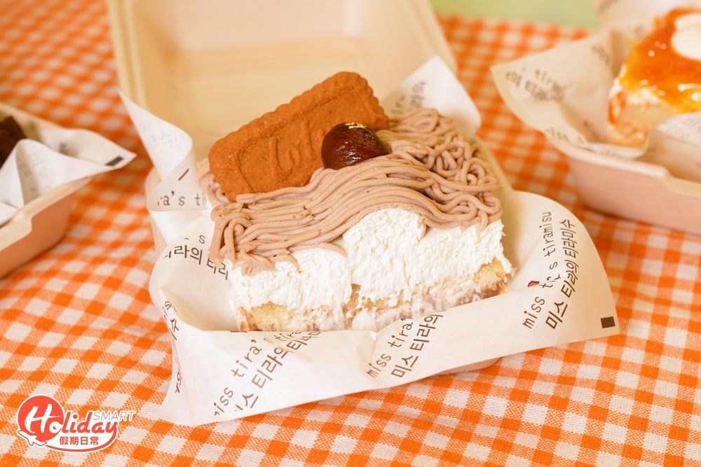 另外海鹽焦糖蜜栗子亦是人氣之選，選用法國蜜栗子，表面鋪滑幼滑栗子蓉，中間夾雜栗子碎和海鹽焦糖醬，再在表面放上Lotus焦糖餅，賣相更加吸引。