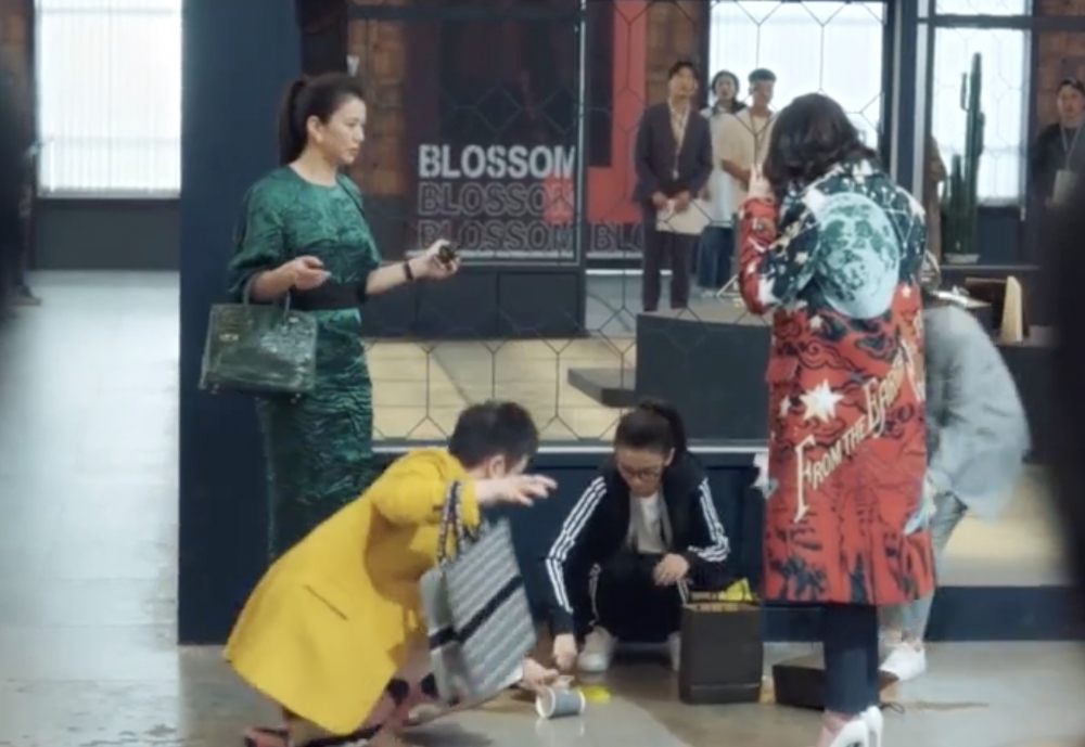 喺出演內地劇時出動炒價逾$50萬嘅私伙Hermès綠色鱷魚皮Birkin!