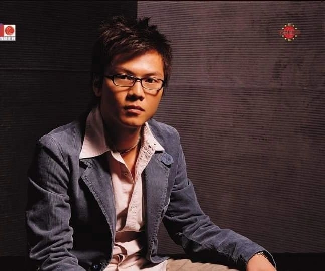 莫家淦戴眼鏡嘅舊相。