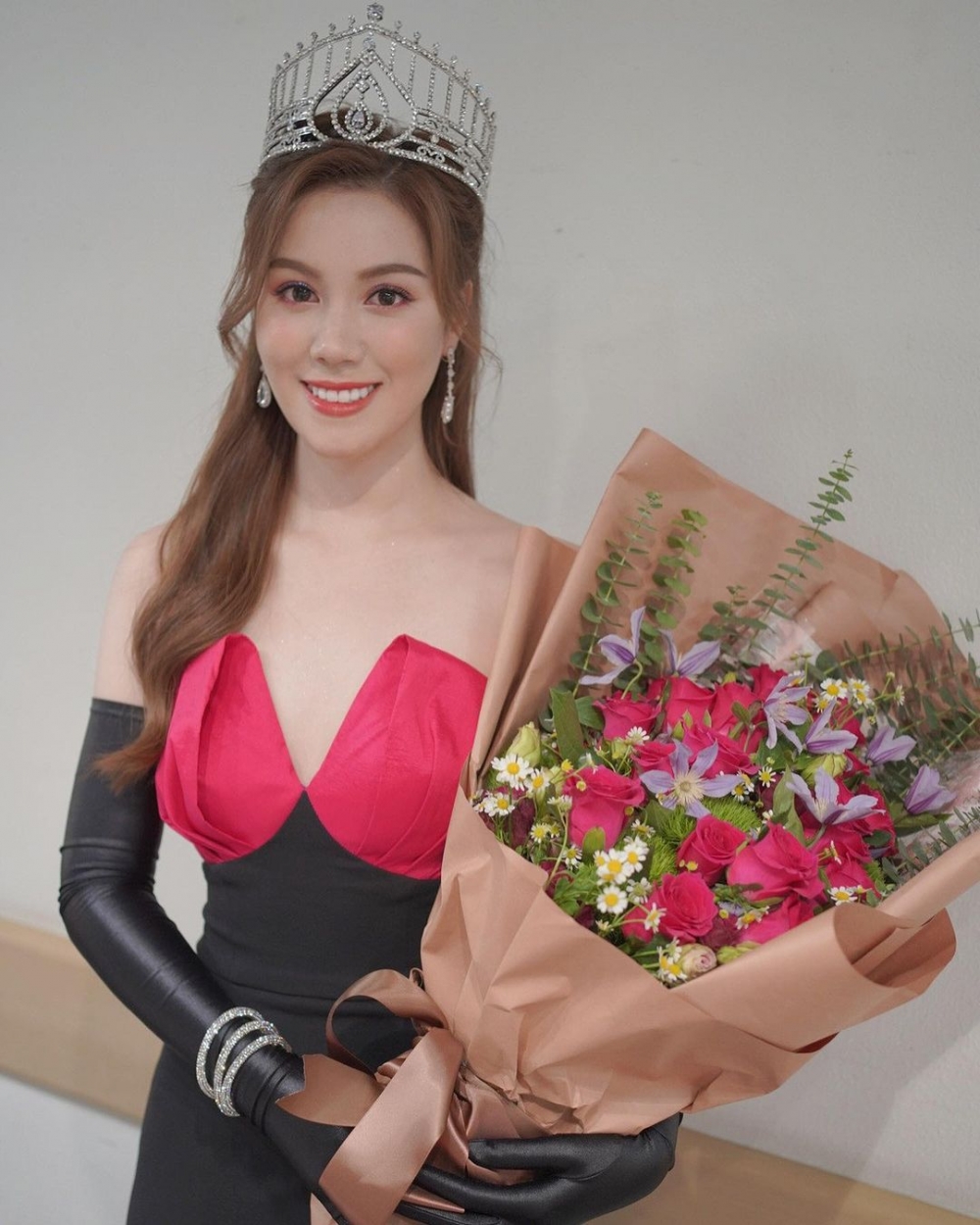 宋宛穎係2021年香港小姐冠軍。