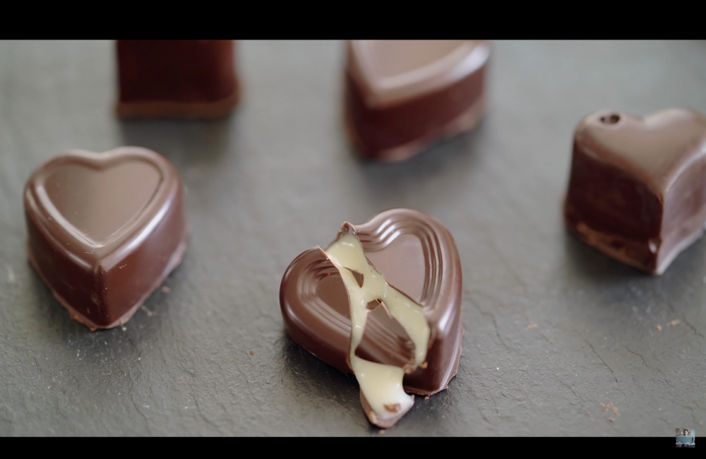 充滿心意的情人節朱古力完成，咬落去仲會有爆漿的驚喜！