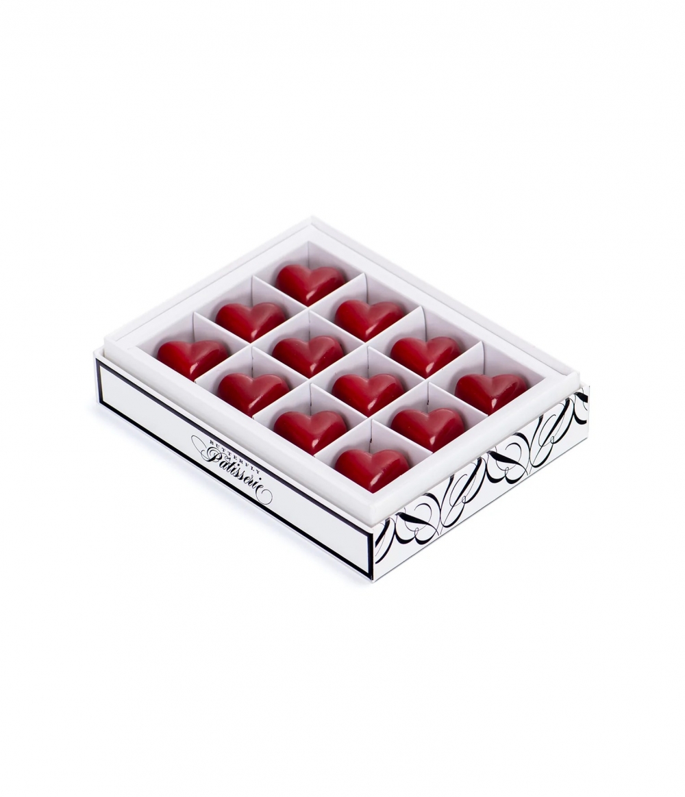 RED BERRIES CHOCOLATE BONBON。