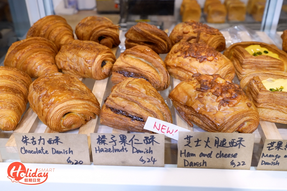 除了招牌千層生吐司，小店還供應超過30款麵包，全由店主一手包辦，絕對有保證。