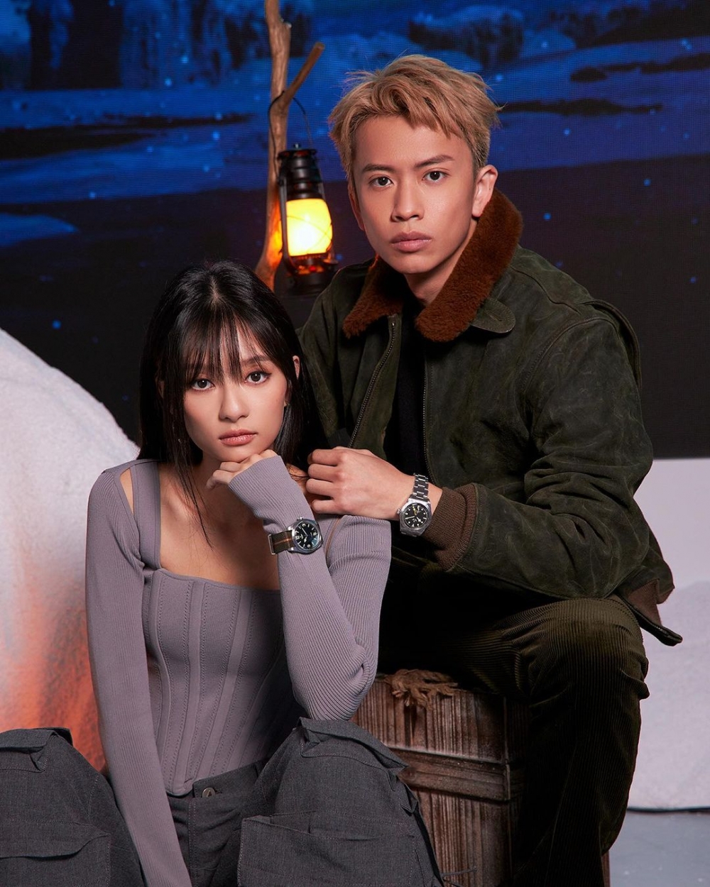 情侶檔廣告合照