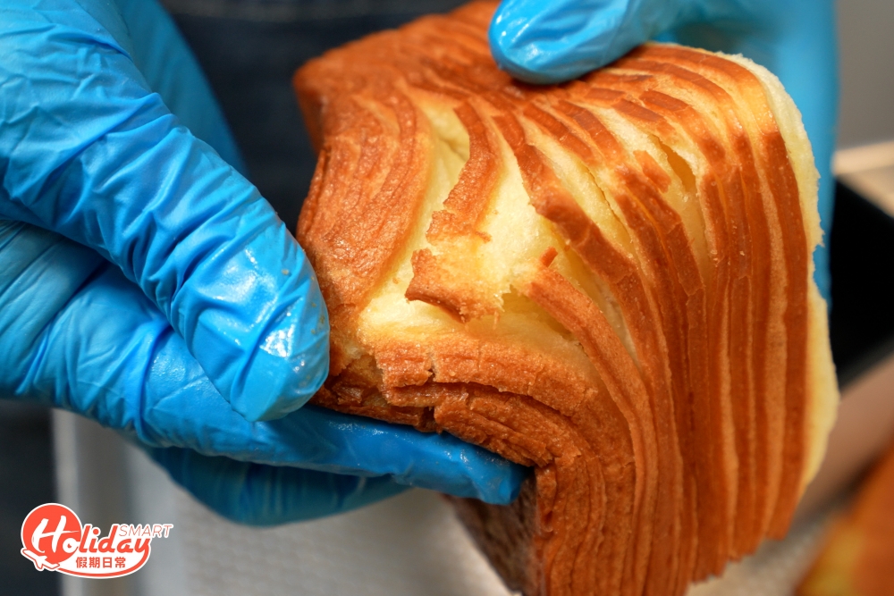 千層生吐司$30 用上口感鬆軟的日本鳥越麵粉混合酥感重的日本法包麵粉，再加入法國牛油、明治牛奶等製成麵糰。