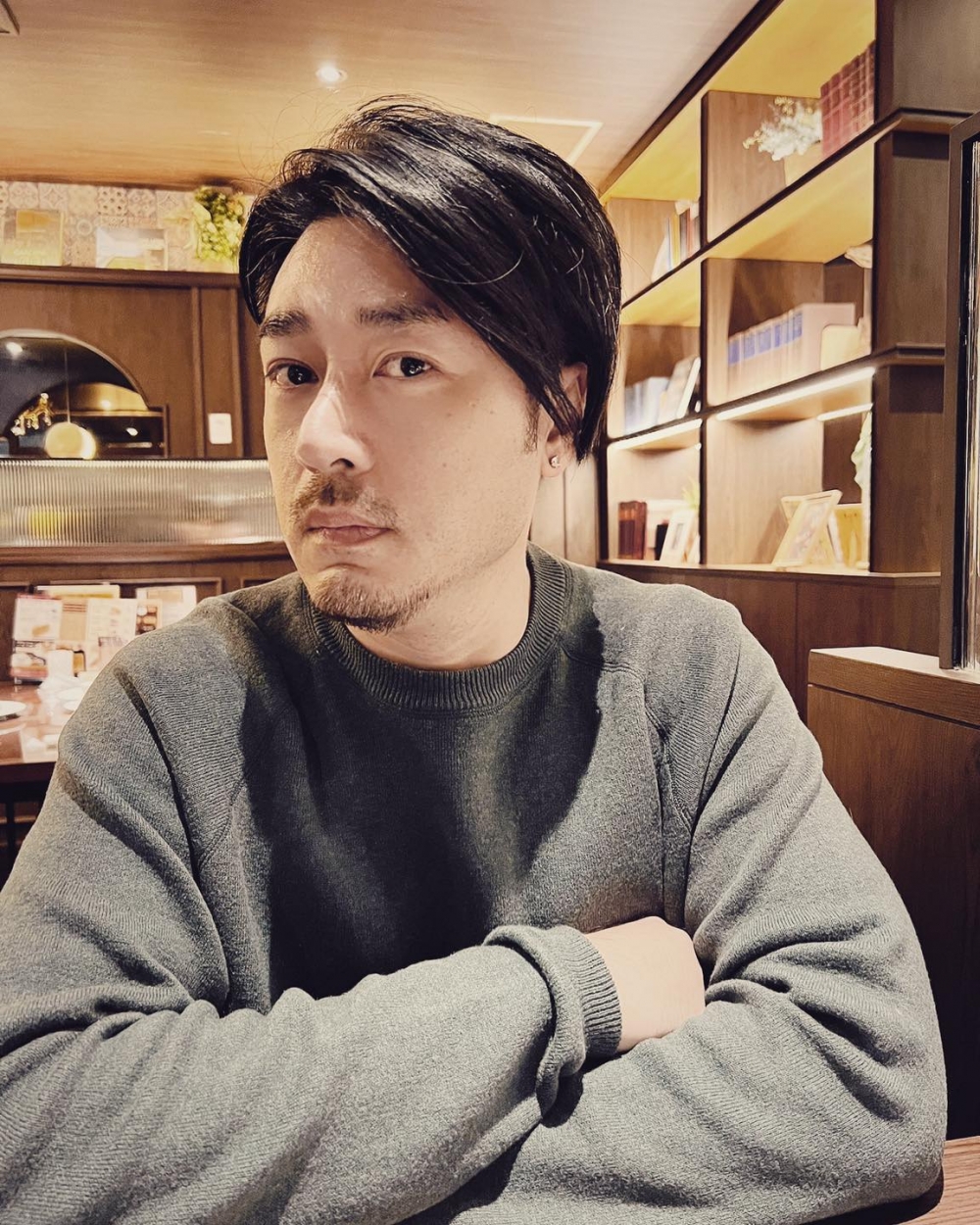 曾推出多本著作嘅香港作家王貽興經常都會喺Facebook發文