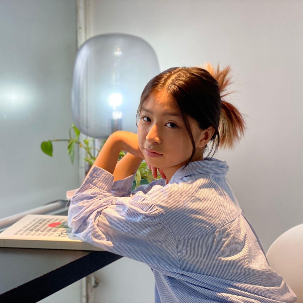 現年15歲嘅Celine一向打扮成熟