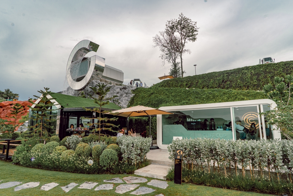 地球Zone另一亮點就係十分明亮的咖啡廳。