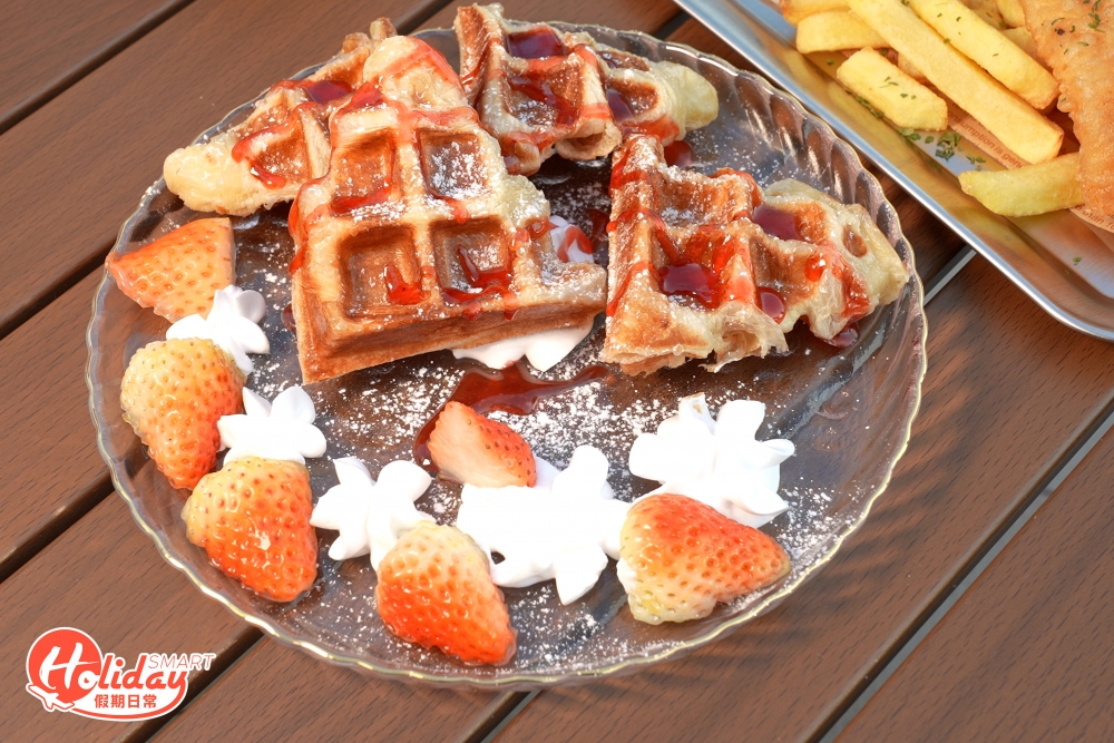 甜品士多啤梨牛角窩夫烘到夠鬆脆‌！