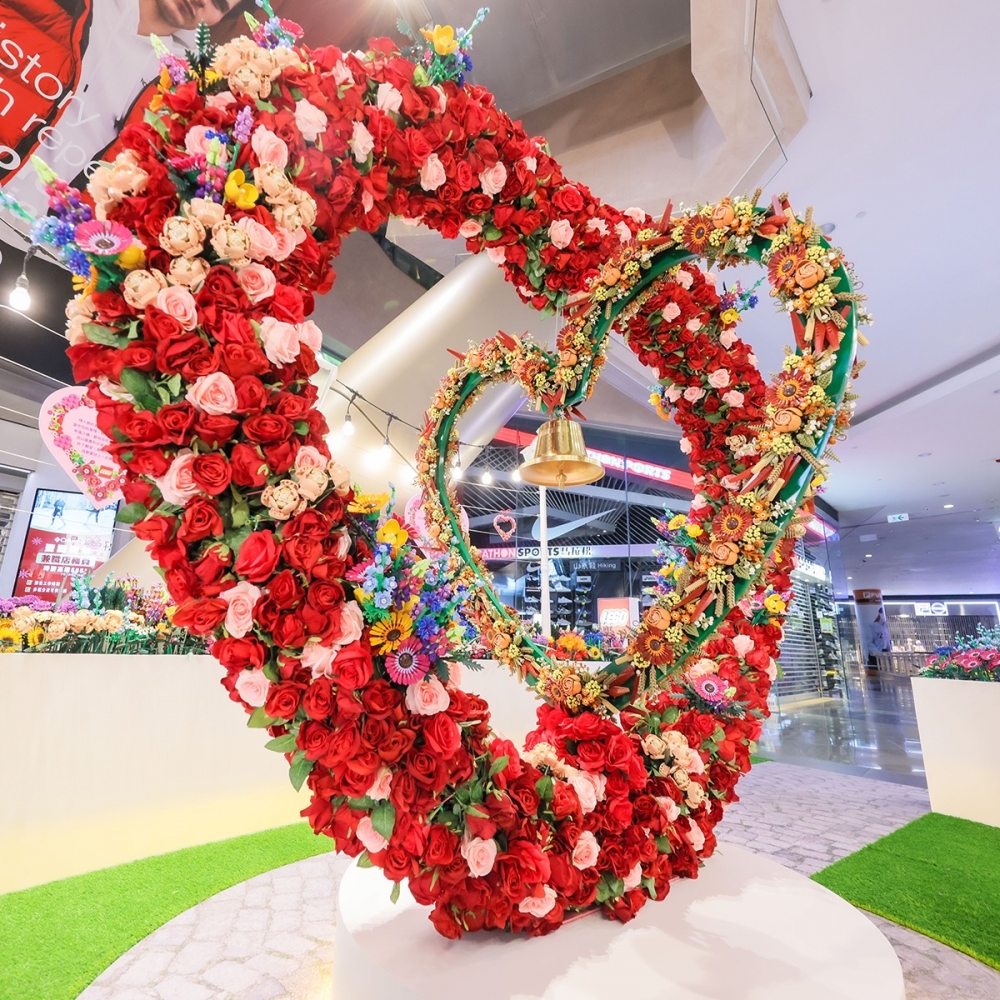 全港首個以LEGO®花藝系列打造的LEGO®期間限定裝置！