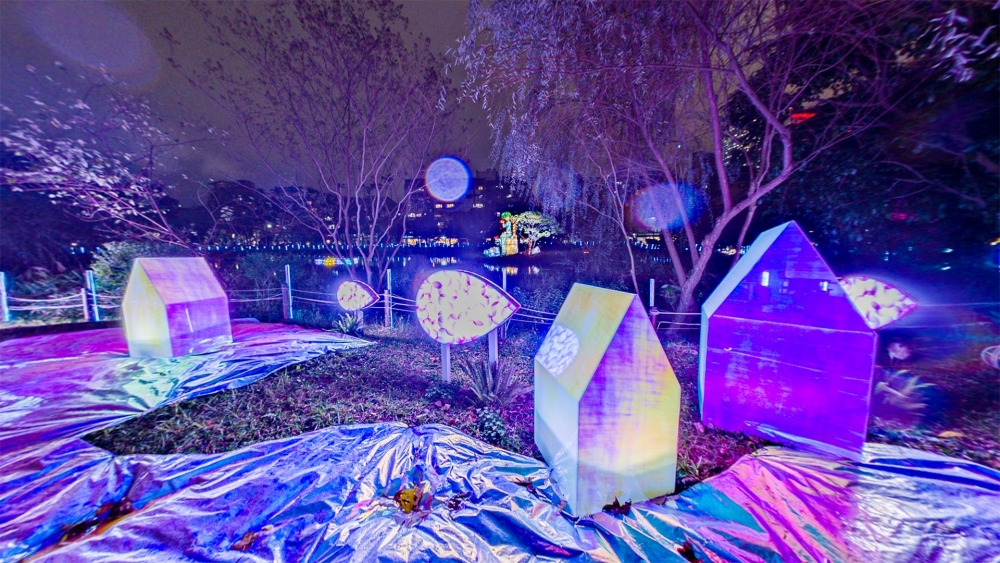 張雅萍設計嘅《水是銀河 土地是光》。