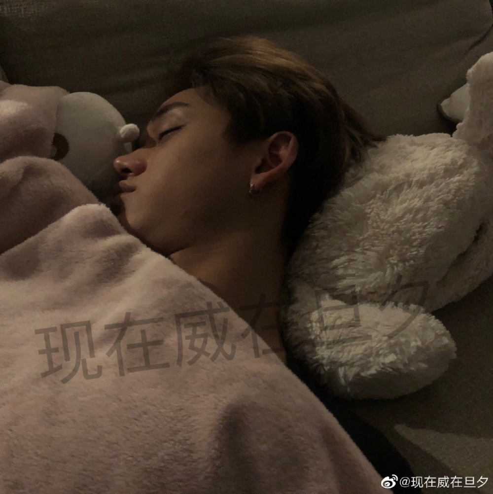 女方附上Lucas未曾曝光嘅私人照,以證明自己所言都係事實