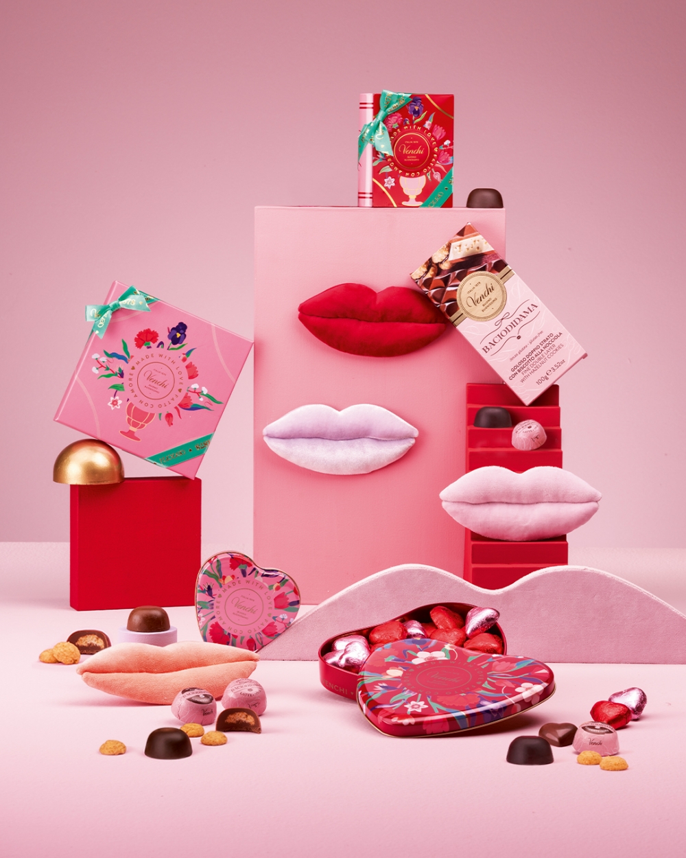 不論係心形禮盒或小鐵書禮盒都非常吸睛！