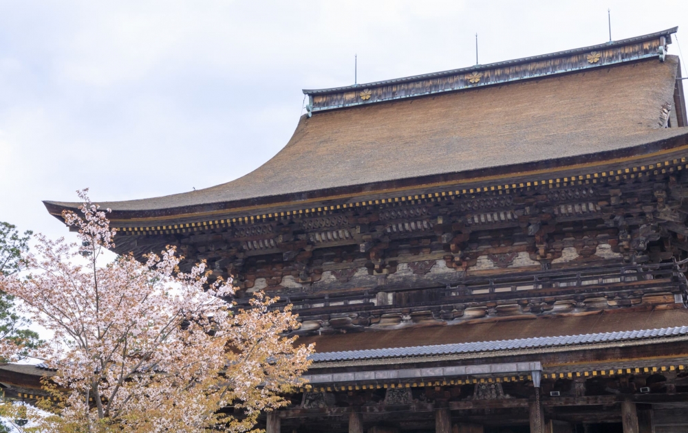 金峯山寺。