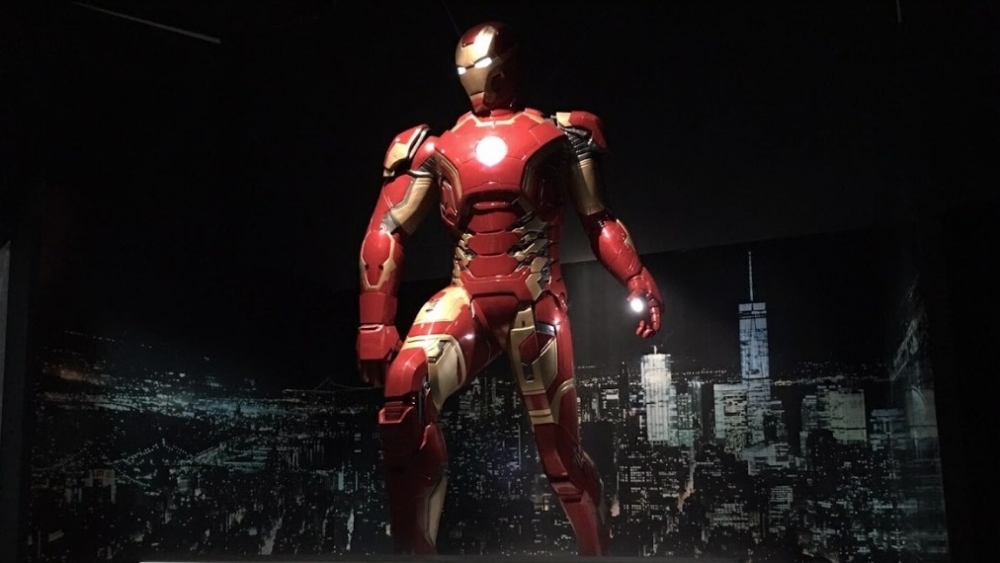 點少得了型爆的鐵甲奇俠！