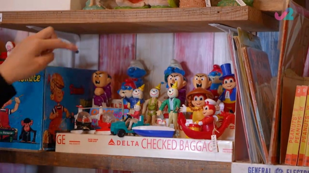 出面好少見嘅藍精靈。