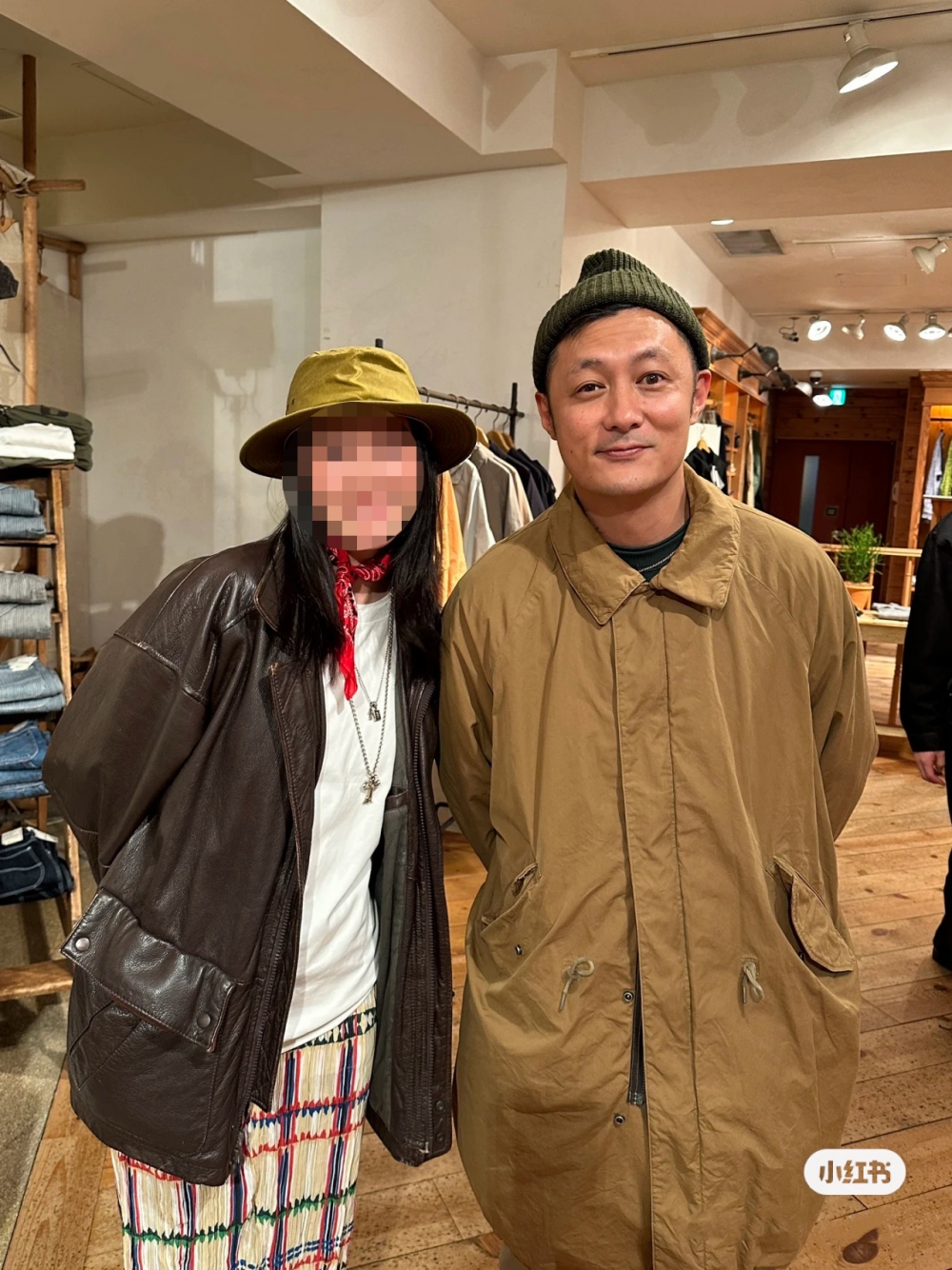 網友分享嘅合照中卻見現年41歲嘅余文樂臉上嘅歲月痕跡頗為明顯