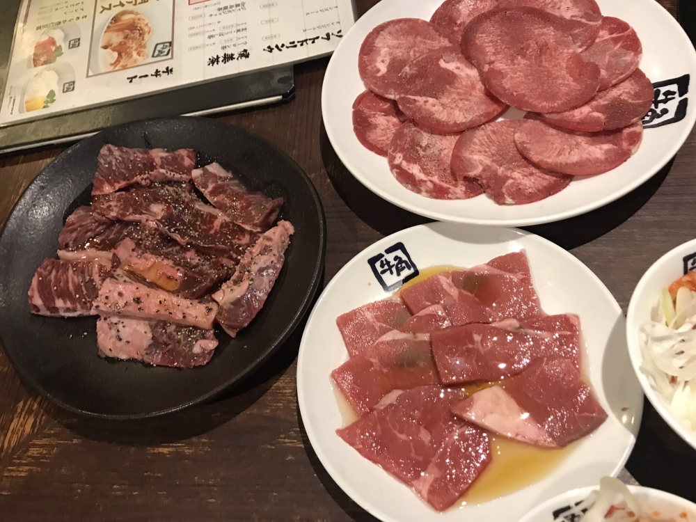 牛角提供「70道料理」、「90道料理」及「100道料理」3個套餐選擇。