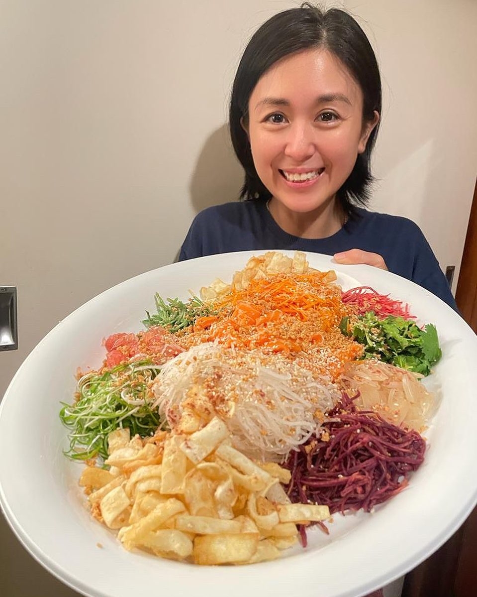 移咗民嘅唐寧有時會親自下廚,或者外出食下美食。