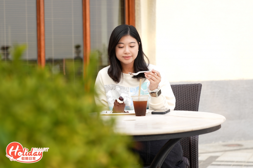 另外目前店內只供外賣，也有少量座位於店門前