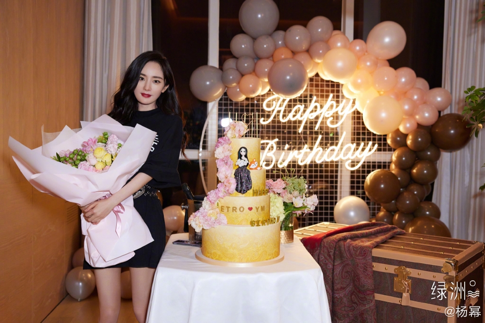 楊冪因為喺內地工作，本已甚少見女兒，加上後來疫情，母女已有近3年未曾見過