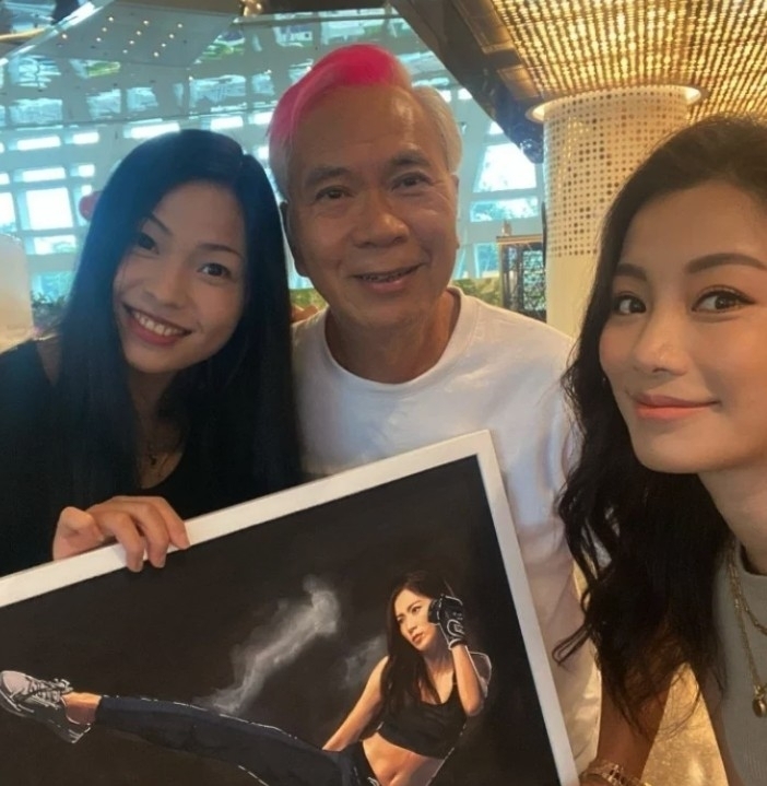 李龍基已將名下7個物業全數轉到Chris名下。