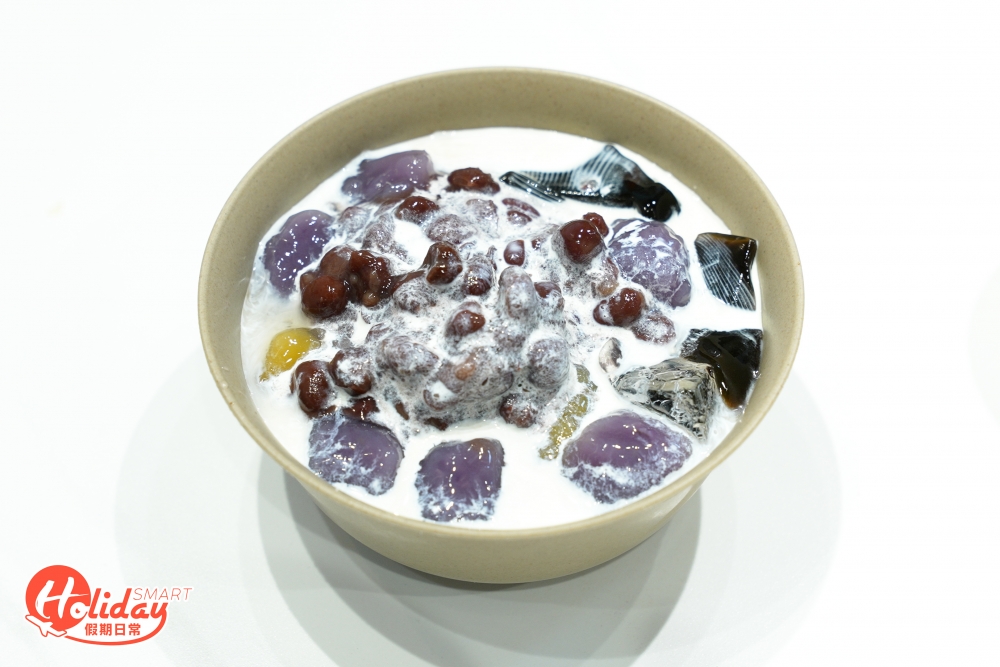 這間新開台式餐廳主打多款台灣夜市小食,最吸引是$18就有一碗手工仙草芋圓,三色芋圓夠煙韌,更有大量紅豆配料,糖水食落椰香味十足,足料又抵食!