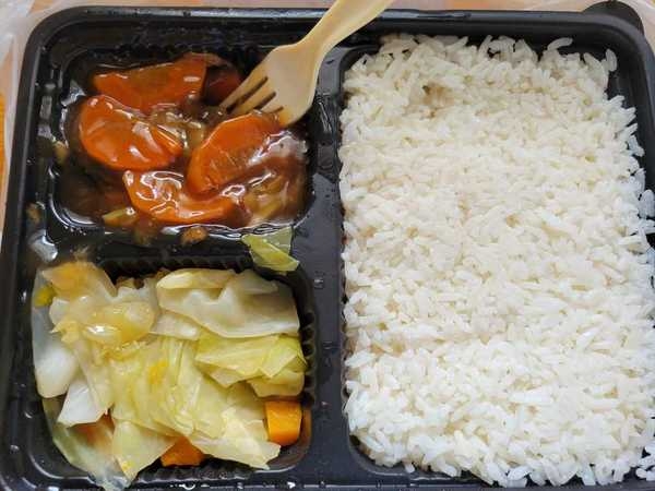 網民話衰過食齋