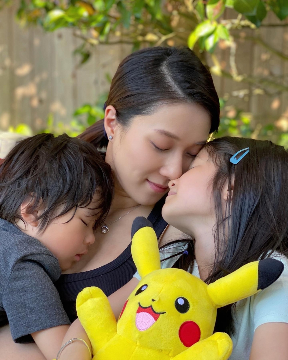 鍾嘉欣與大女Kelly及囝囝Jared