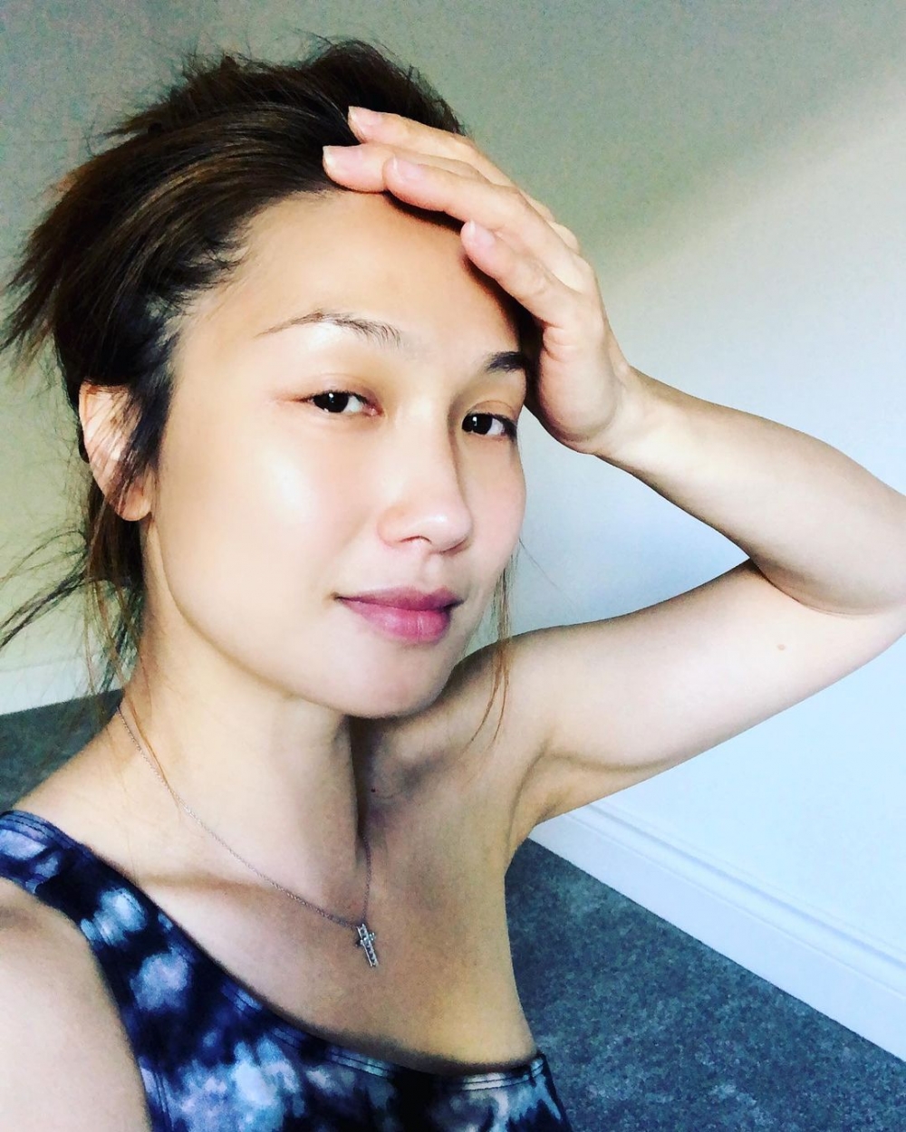 與以往幾乎無咩分別，素顏都睇落無咩瑕疵