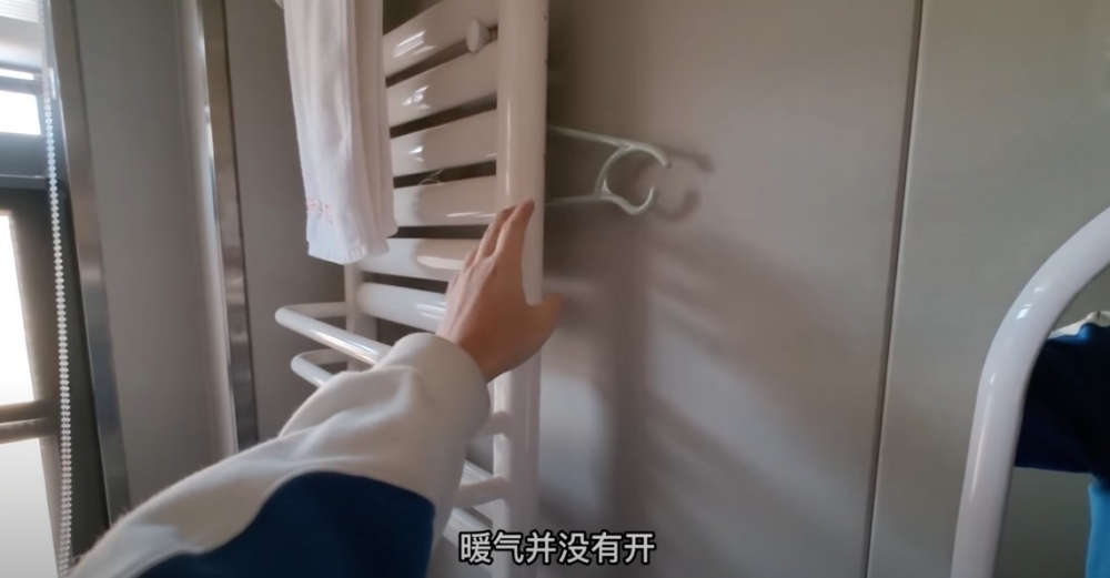 居然仲有暖爐架!
