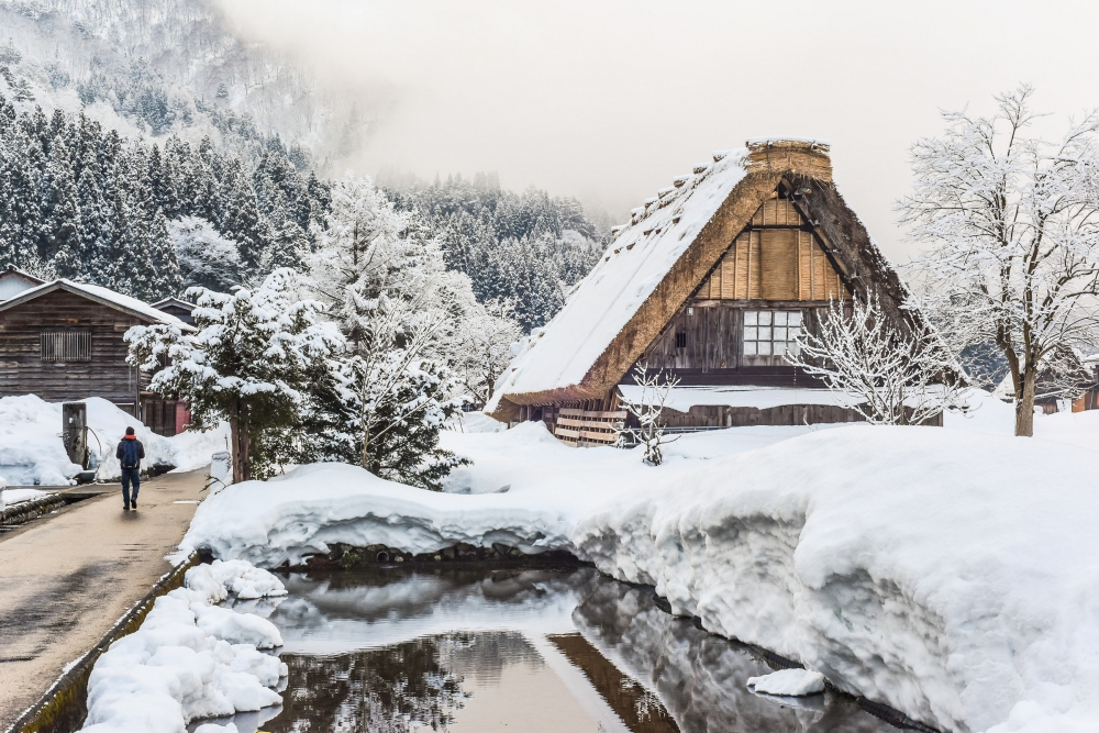 合掌村的雪景是此生必看的景點