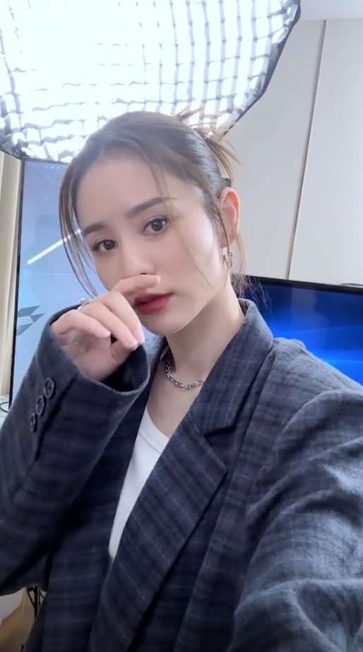 張馨月又再分享一星期嘅穿著