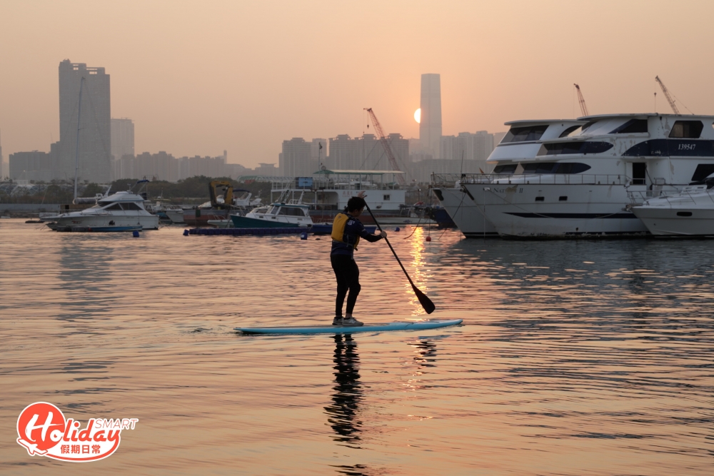 單人或雙人直立板相對上較易上手，只需要在板上學習平衡就能掌握。