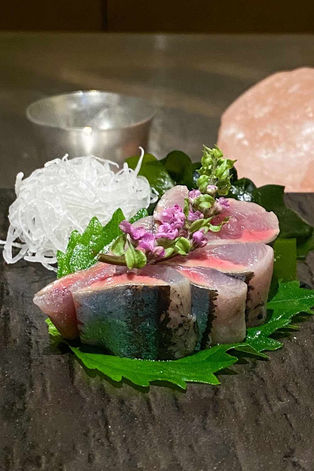 廚師的料理方式非常簡單,以確保食客可品嚐到刺身的鮮味~