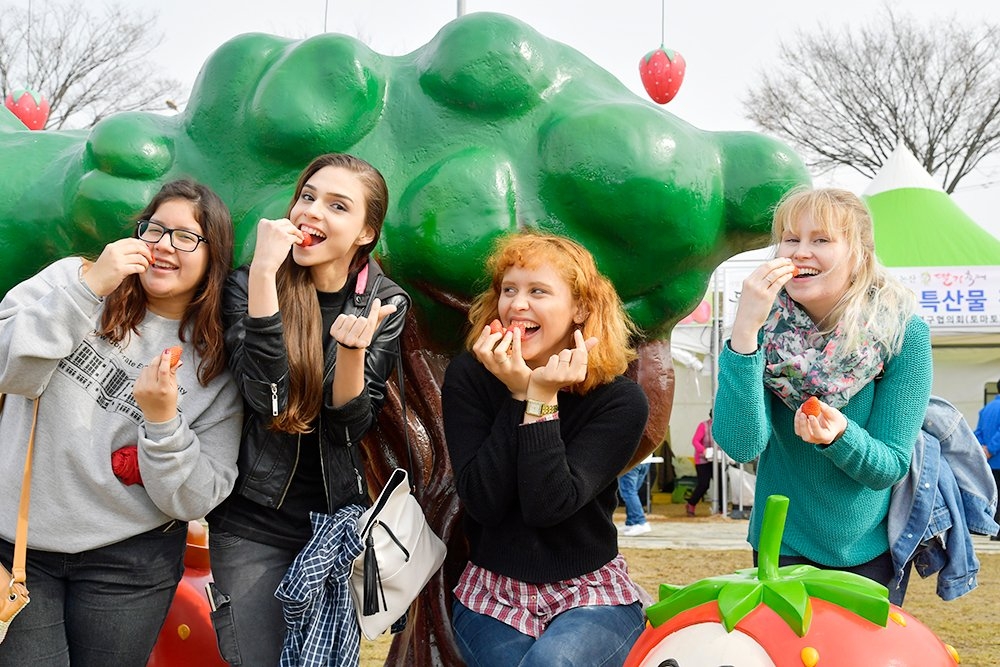 論山草莓節繼新冠疫情之後時隔4年再次舉辦面對面活動！