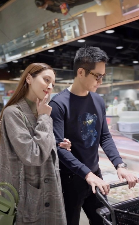 一開始拍拖二人世界