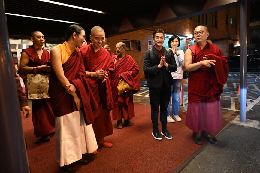 跟信徒們交流心得！