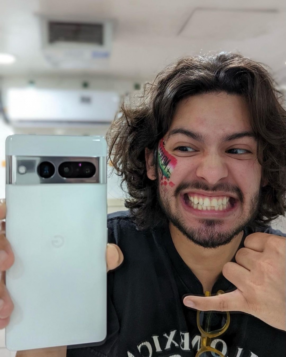 Xolo Mariduena擁有墨西哥、古巴及厄瓜多爾三國血統。