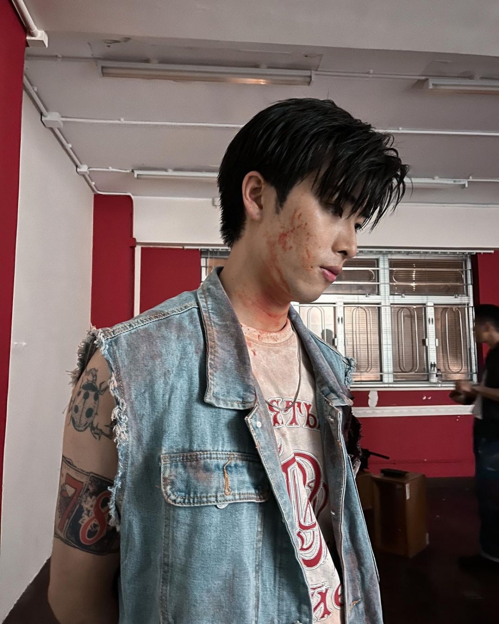 Phoebus於社交平台上貼出劇中造型嘅圖片。