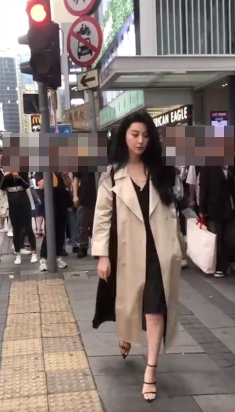唔少網友都喺網上分享野生捕獲范冰冰嘅相片