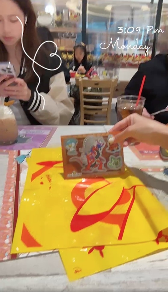 愛女Kyra亦喺畫面中露面