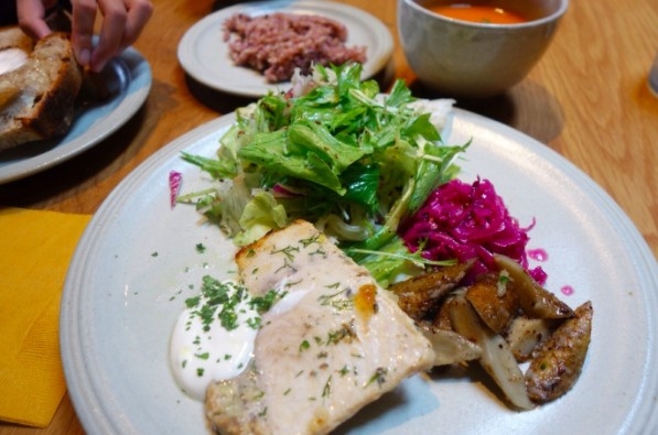 店內餐點以蔬菜及穀物為主。
