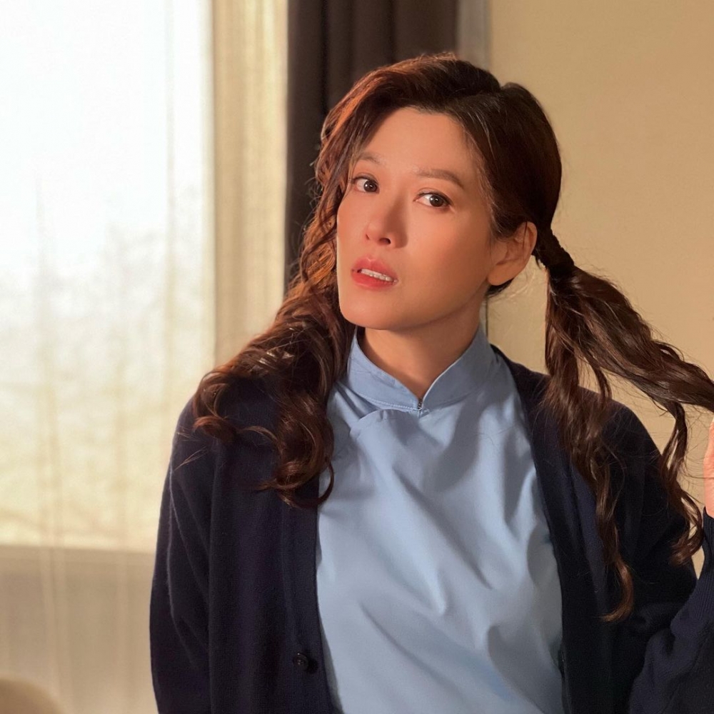 大小姐曾扮學生妹。