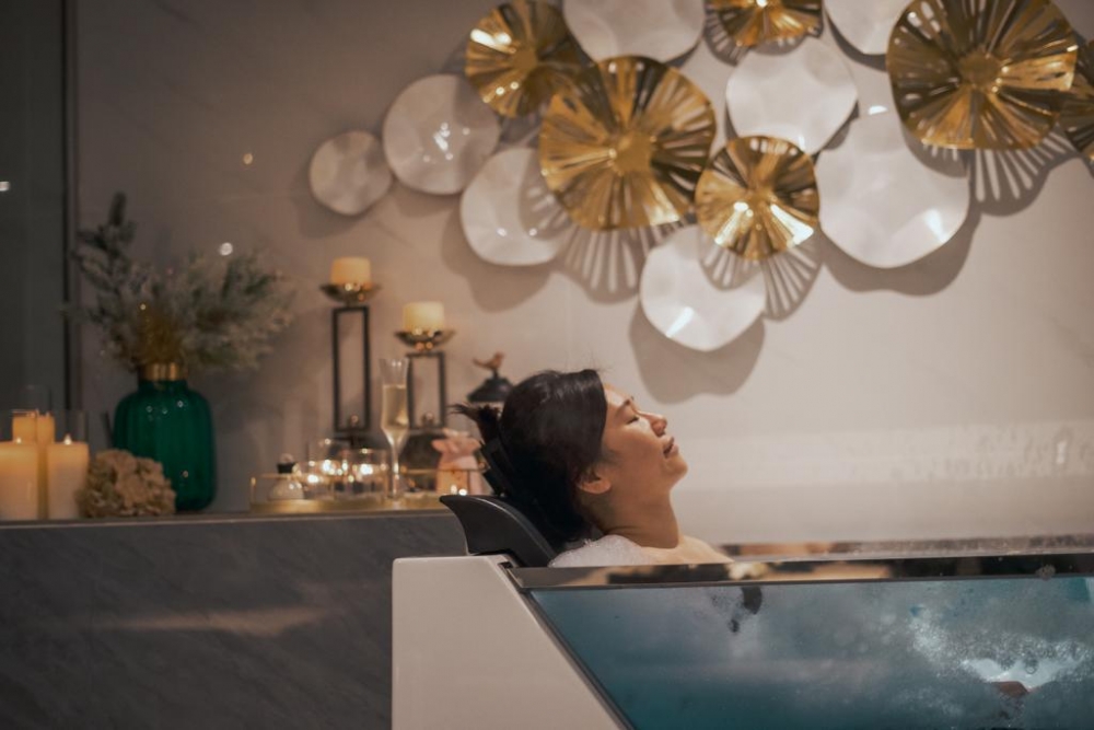 可以同時享受到水療式及頭肩頸兩種按摩服務，超療癒！