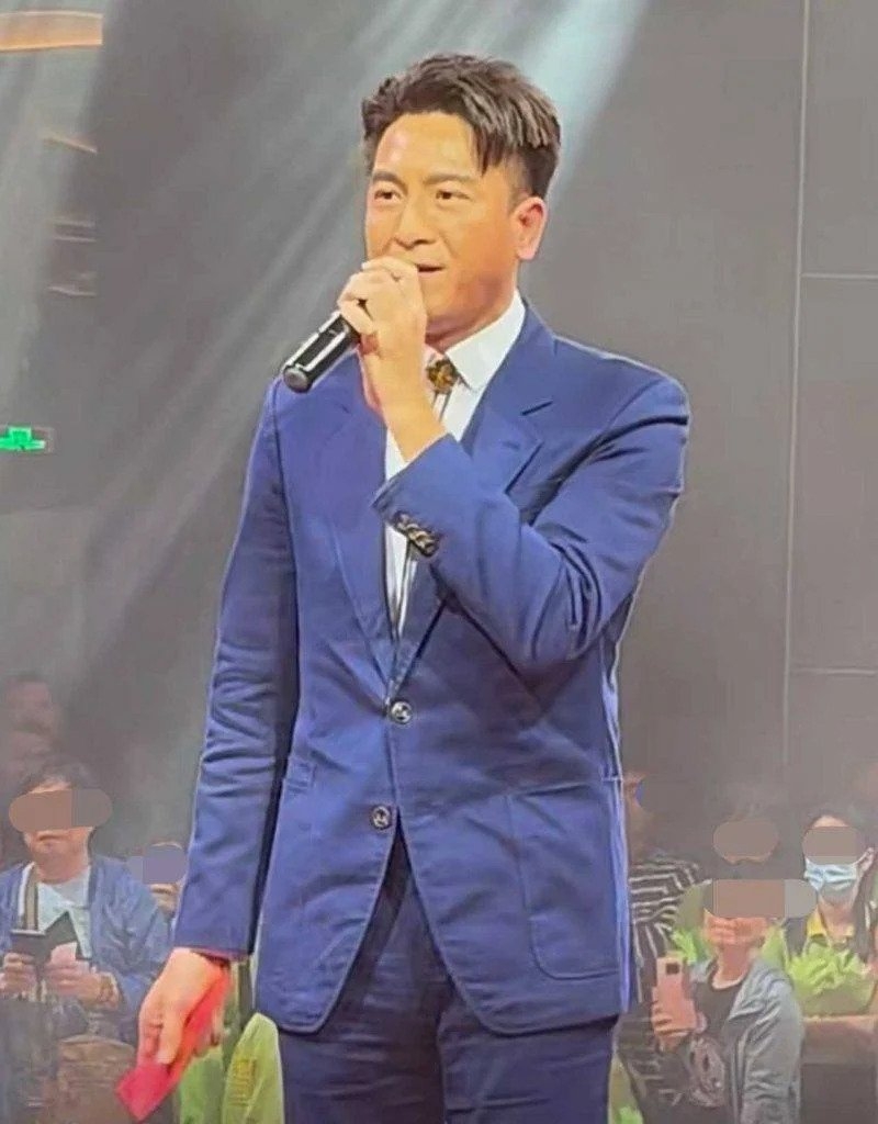 馬明收利是收到手軟！