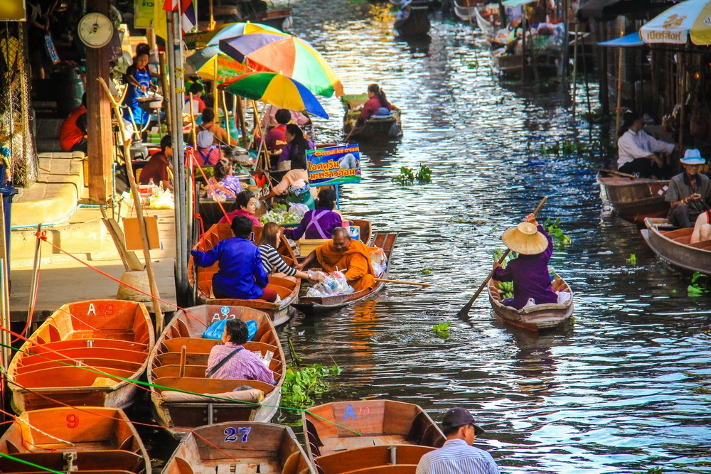 帕瓦水上市場！