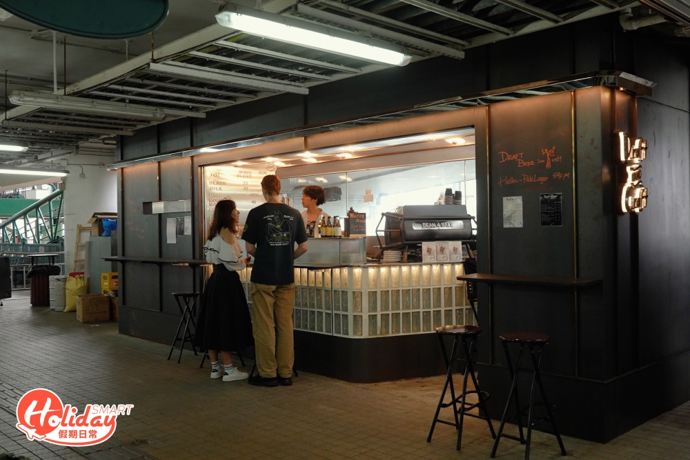 「Draft & Craft」是一間以朝啡夕酒作為概念的咖啡店。
