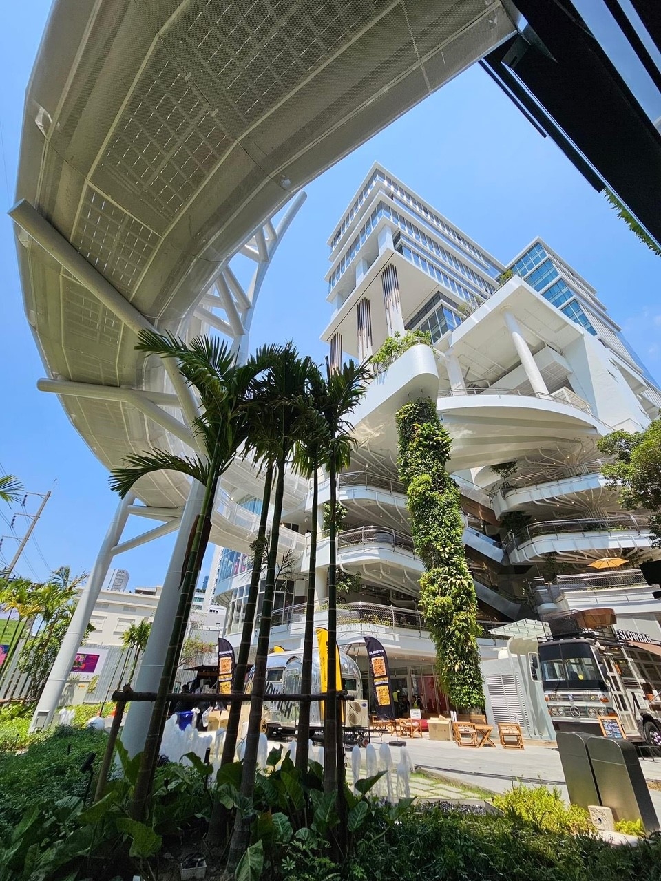 泰國曼谷又有新商場開幕，位於富人區Thonglor的「Marché Thonglor」！